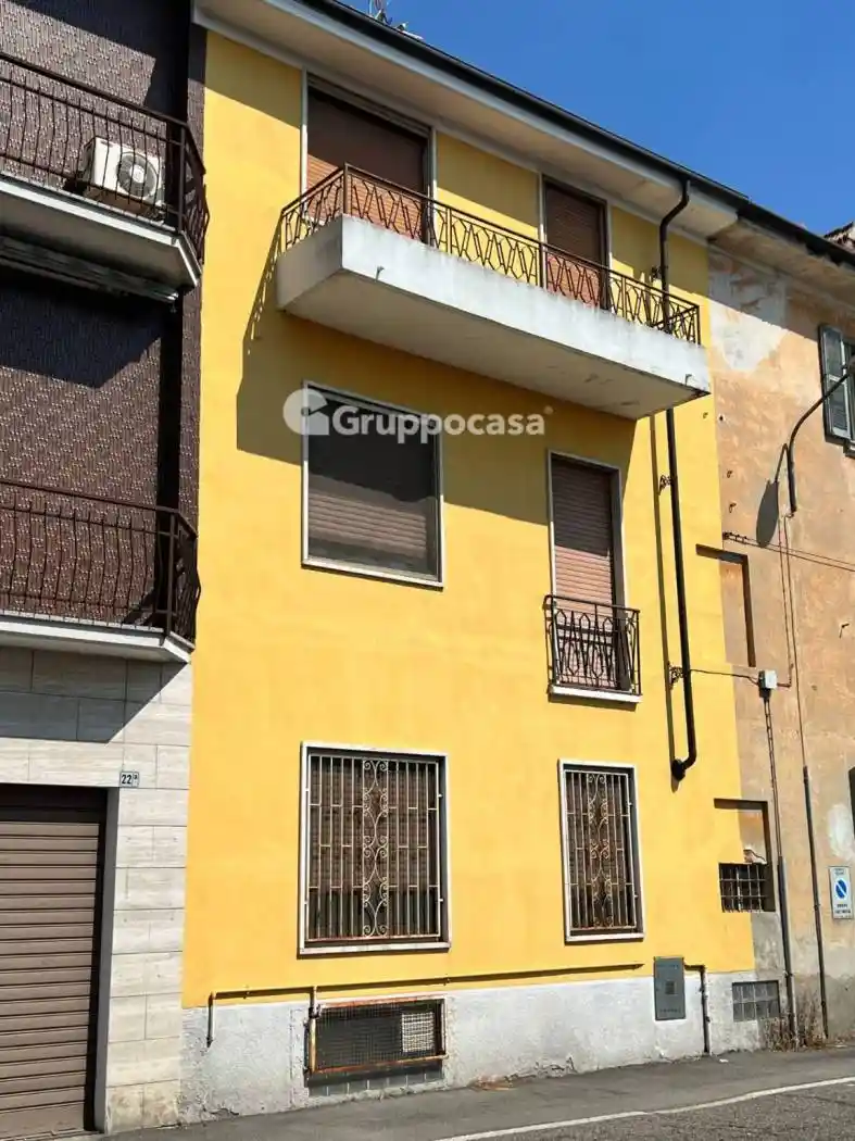 Rustico - Casale in vendita a Trecate