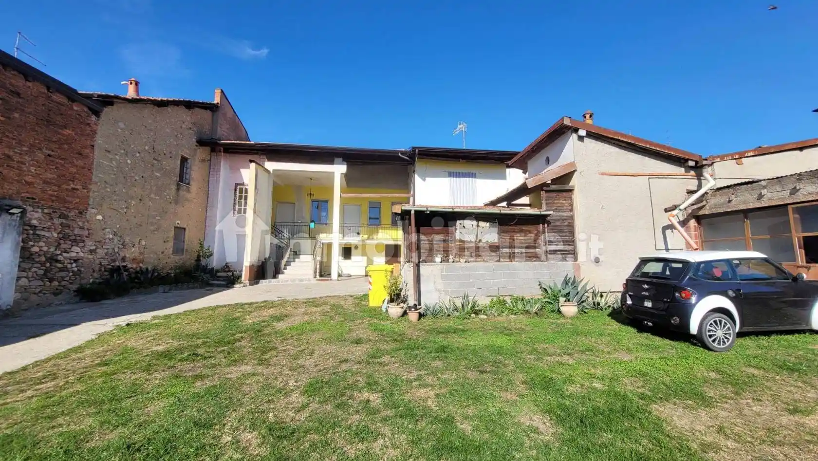 Casa indipendente in vendita a Mornago