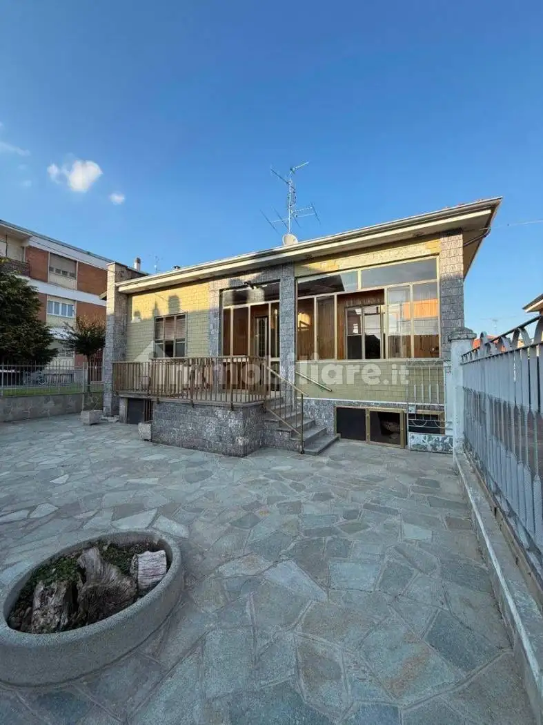 Villa in vendita a Saluggia