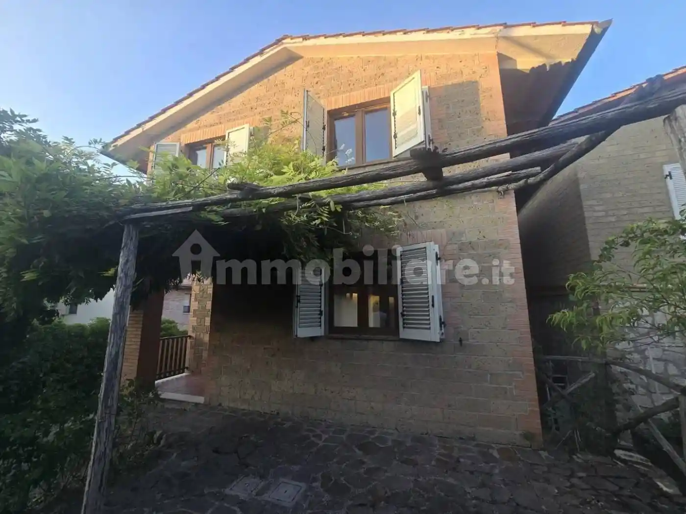 Villa in vendita a Monteroni d'Arbia