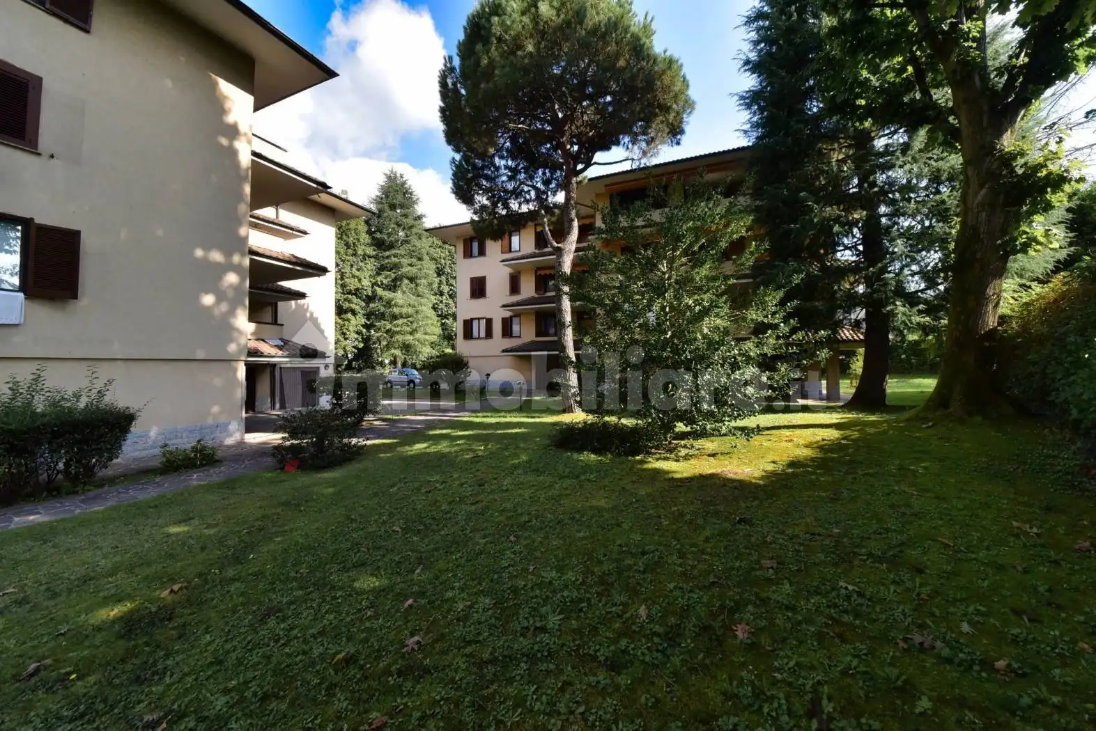 Trilocale via Vittorio Veneto 17b, Centro, Carimate - foto 3