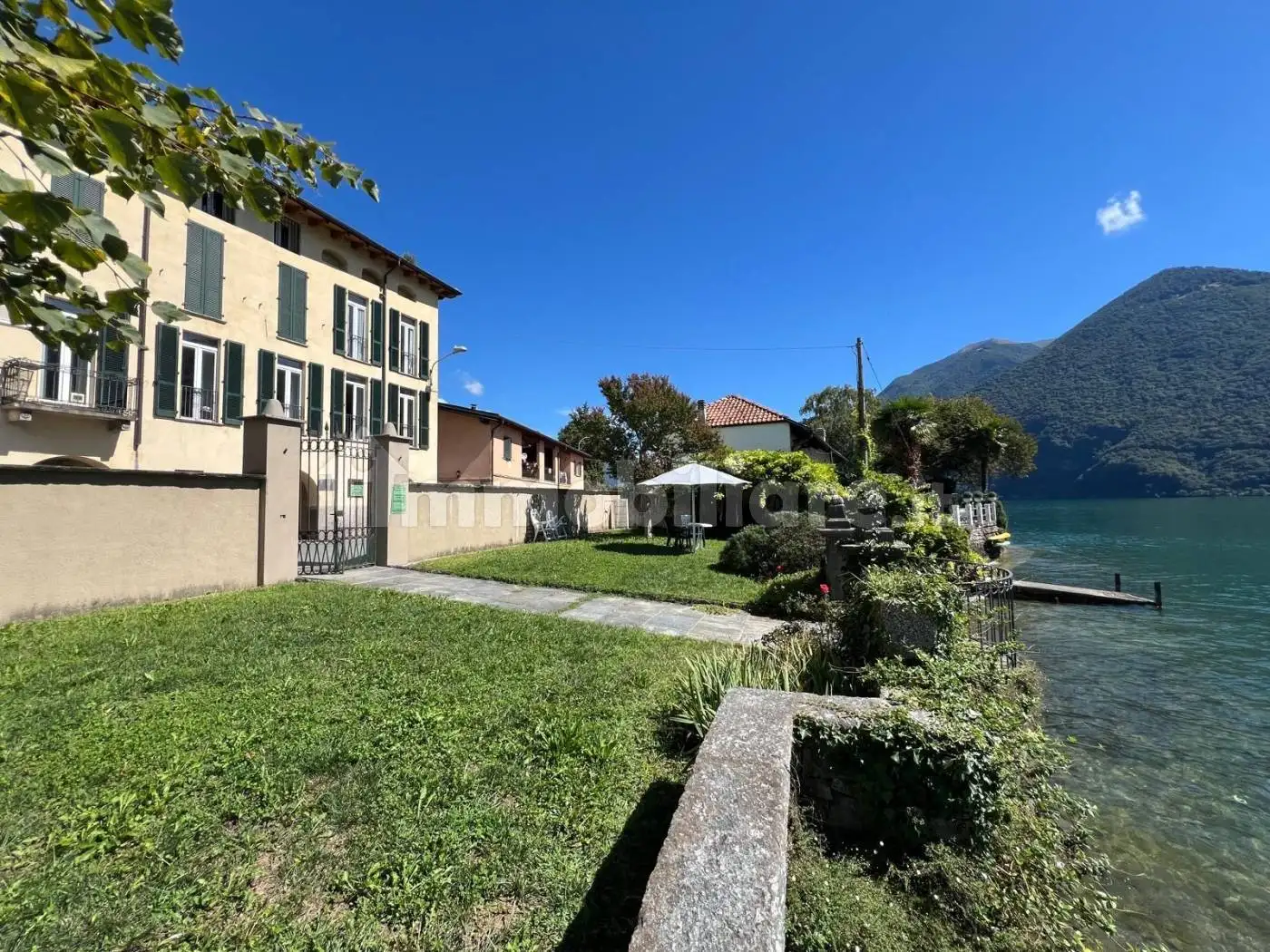 Appartamento in vendita a Porlezza