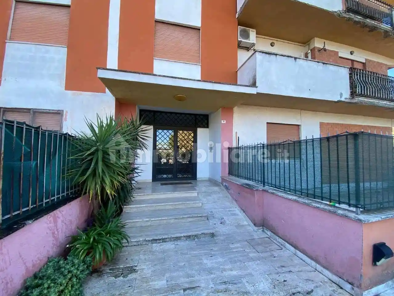 Trilocale via Luigi Einaudi, Castell'Arcione, Guidonia Montecelio - foto 2