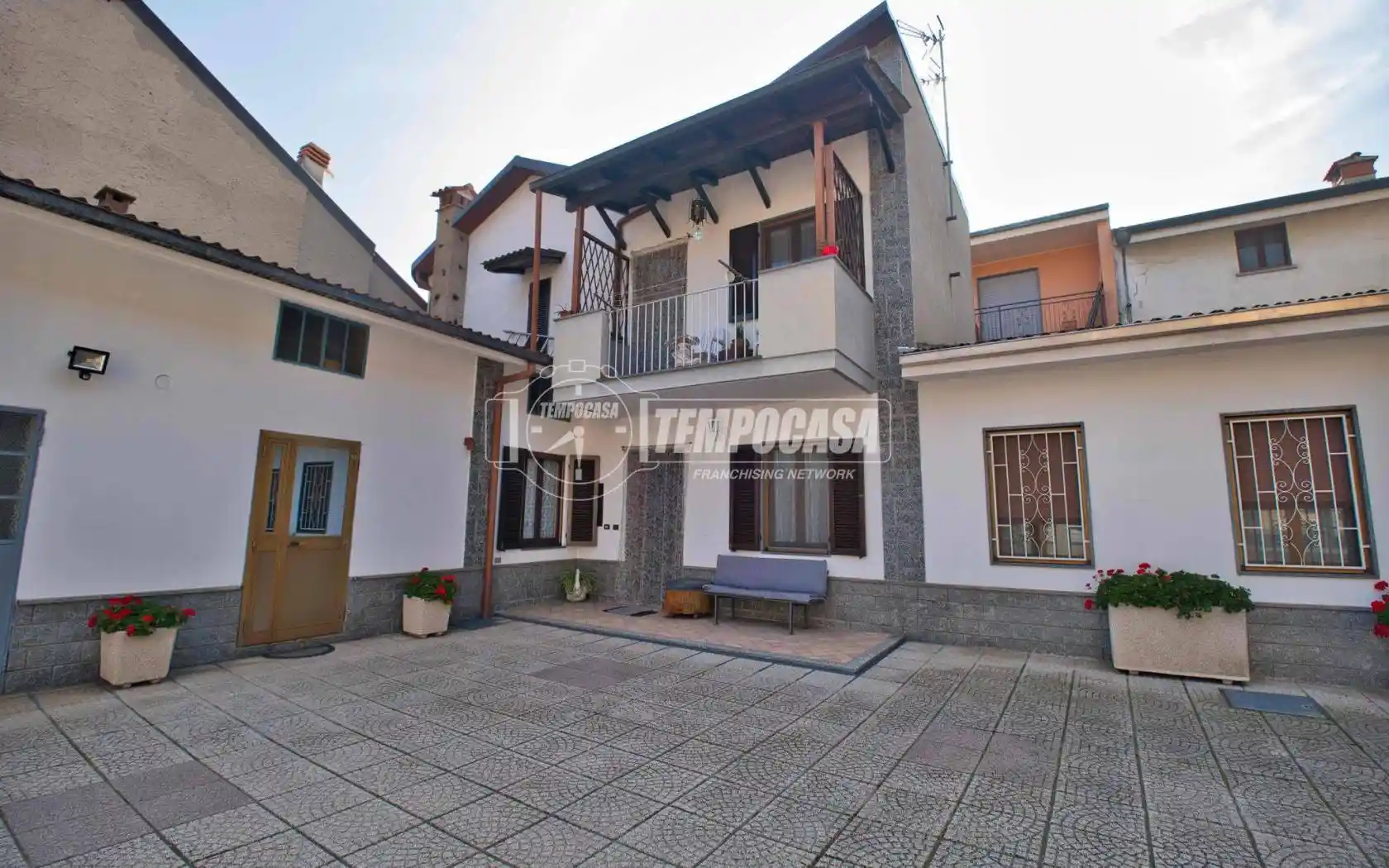 Casa indipendente in vendita a Trecate