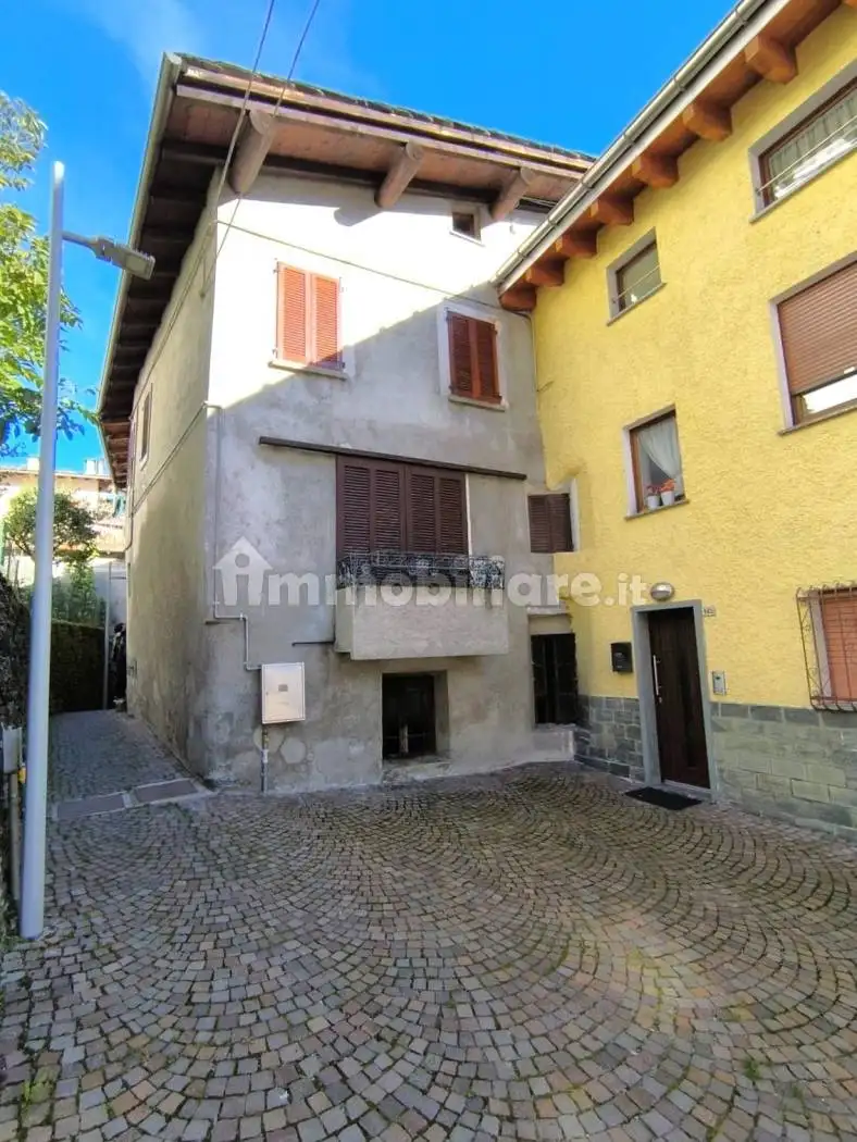 Appartamento in vendita a Lanzada