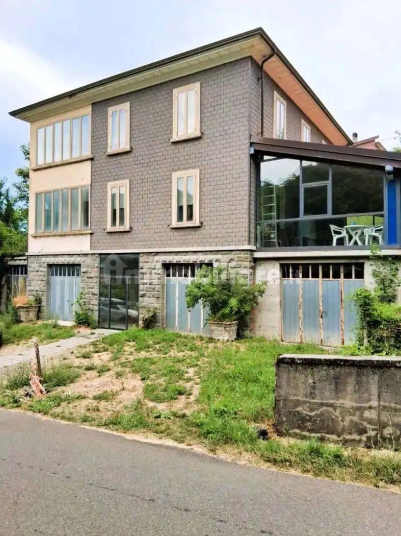 Villa unifamiliare, buono stato, 240 m², Albareto - foto 3