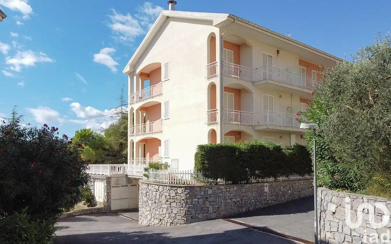 Appartamento in vendita a Ceriale