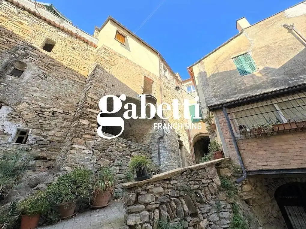 Appartamento in vendita a Dolcedo