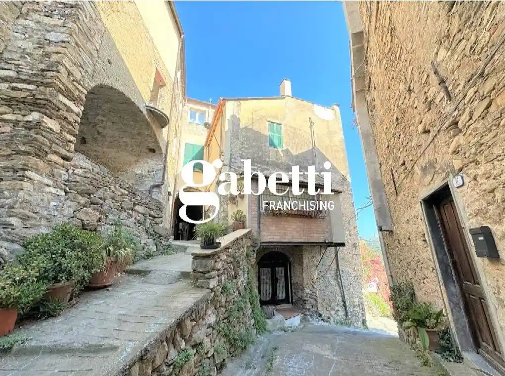 Trilocale via Cairoli, snc, Centro, Dolcedo - foto 2