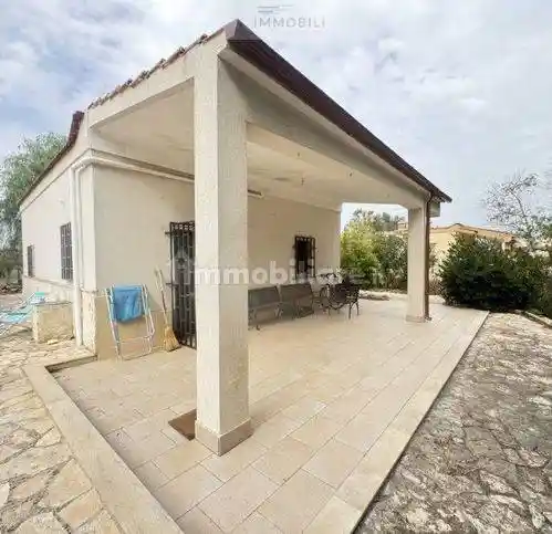 Villa in vendita a San Vito dei Normanni