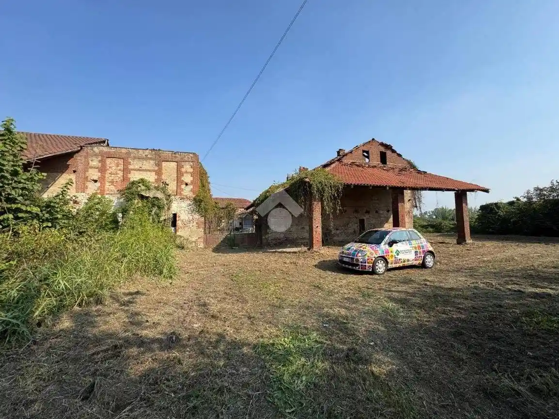 Rustico - Casale in vendita a Leinì