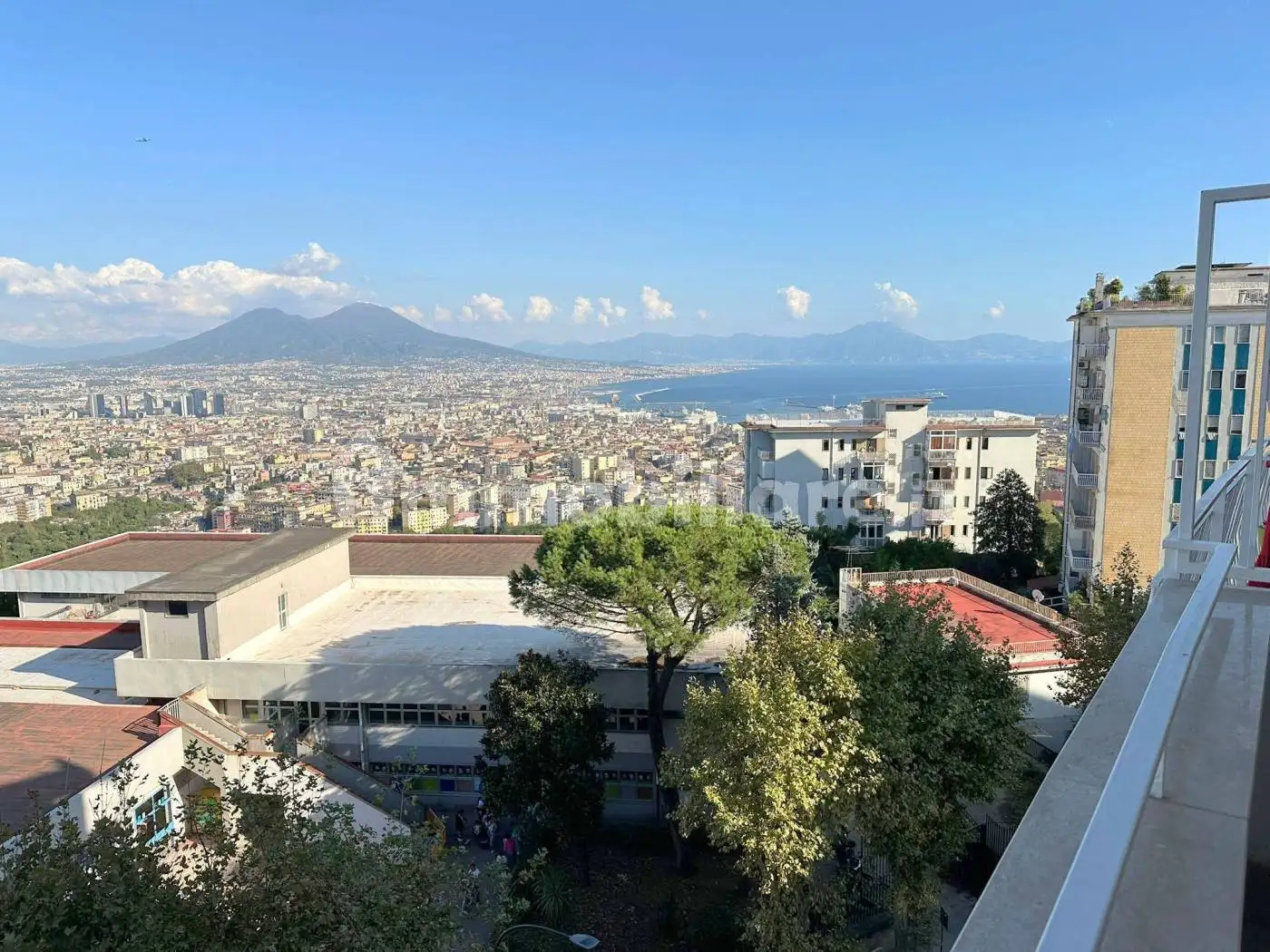 Appartamento in vendita a Napoli