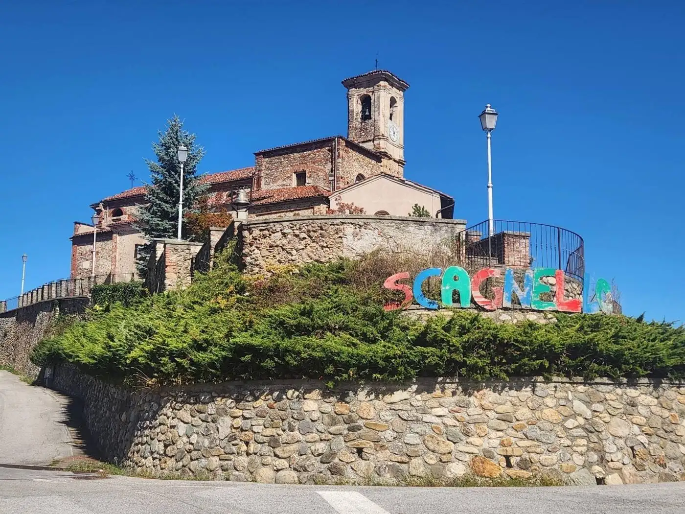 Casa indipendente in vendita a Scagnello