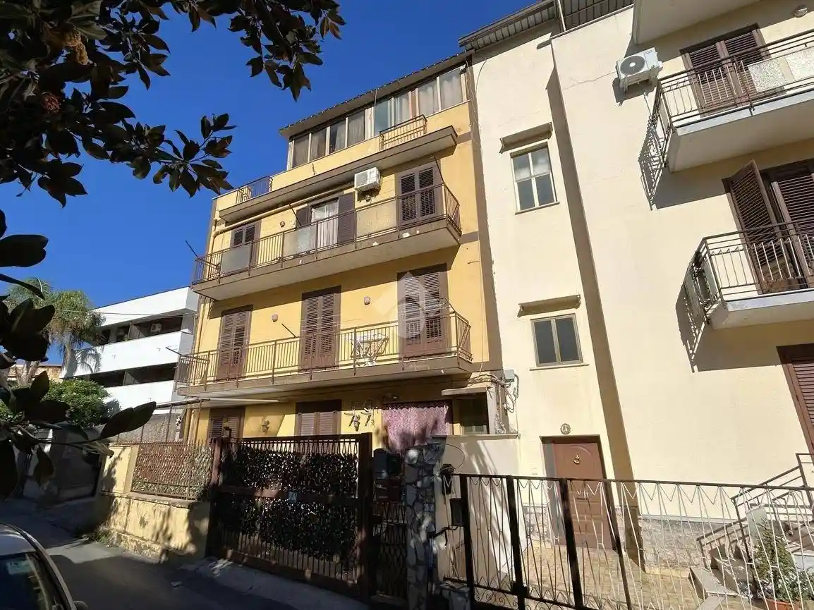 Appartamento in vendita a Palermo