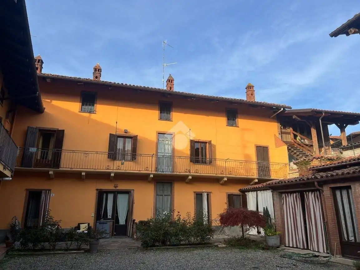 Casa indipendente in vendita a Dorzano