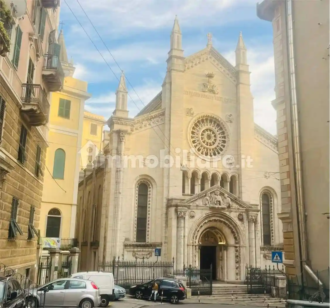 Appartamento in vendita a Genova