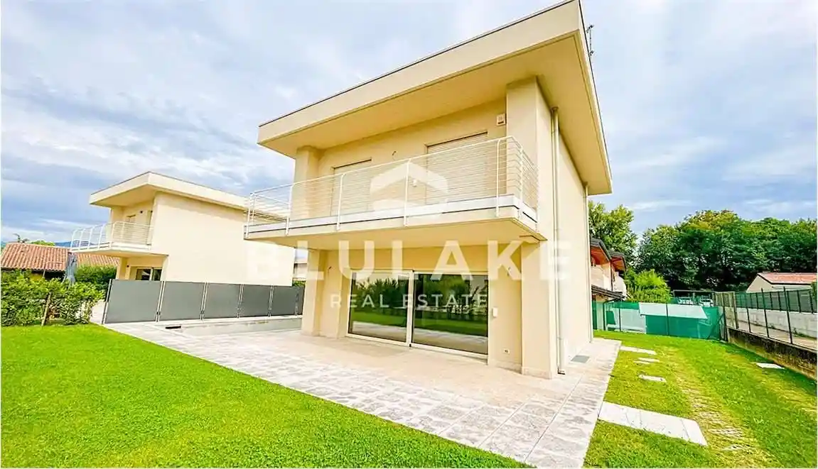 Villa unifamiliare via Pieve Vecchia, Pieve Vecchia, Villaggio Sanghen, Manerba del Garda - foto 2