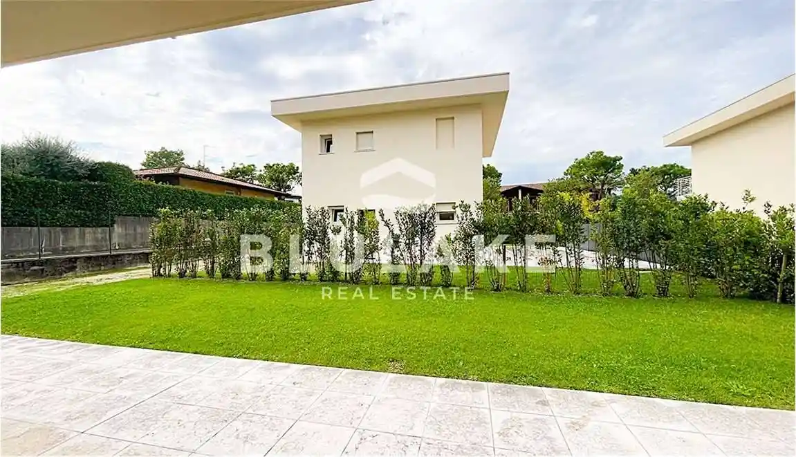 Villa unifamiliare via Pieve Vecchia, Pieve Vecchia, Villaggio Sanghen, Manerba del Garda - foto 4