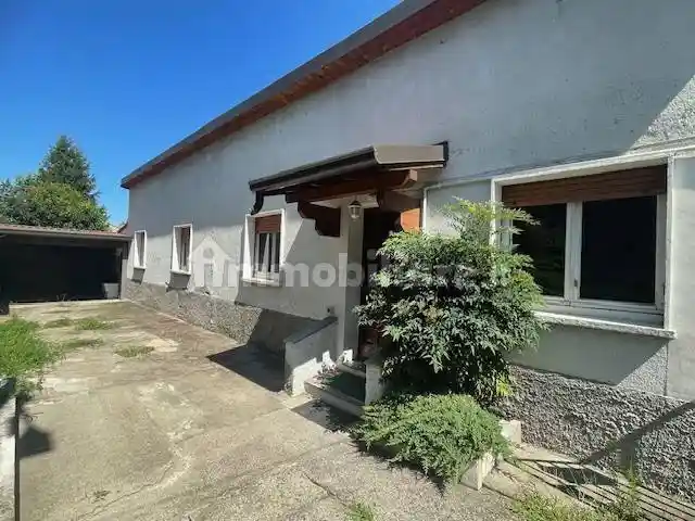Villa in vendita a Meda