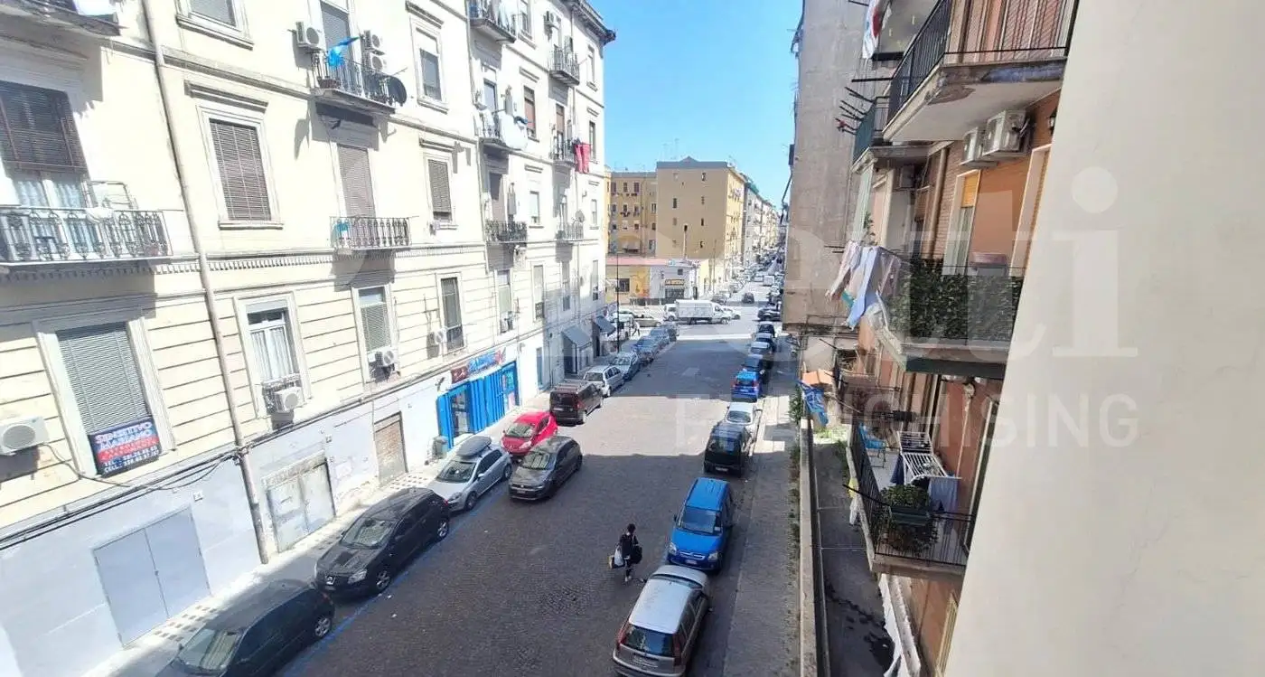 Appartamento in vendita a Napoli