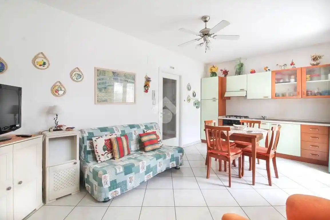 Trilocale via dei Piceni 4, Centro, Martinsicuro - foto 3