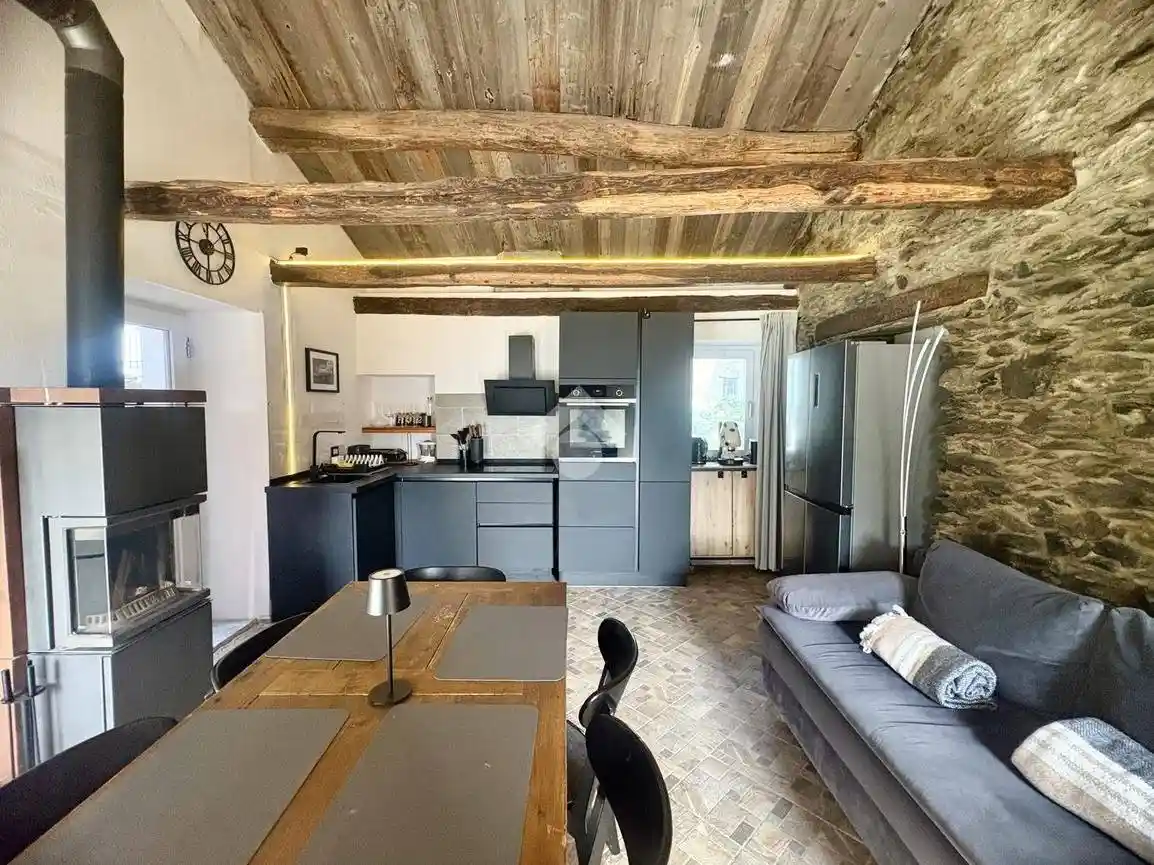 Casa indipendente in vendita a Gravedona ed Uniti