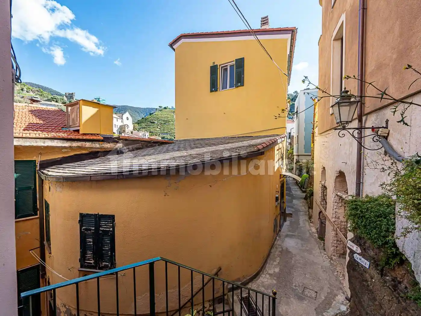 Quadrilocale via San Giovanni Battista 11, Centro, Vernazza - foto 2