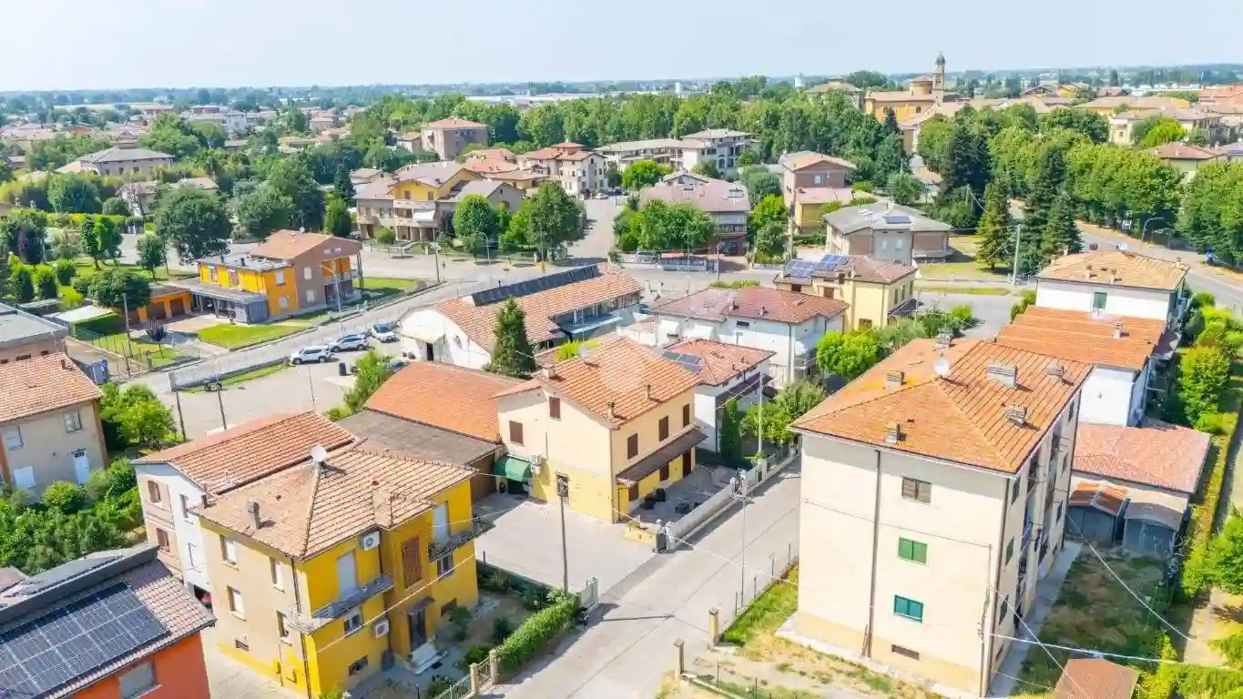 Terratetto unifamiliare via XXV Aprile 17, Centro, Castelnovo di Sotto - foto 4