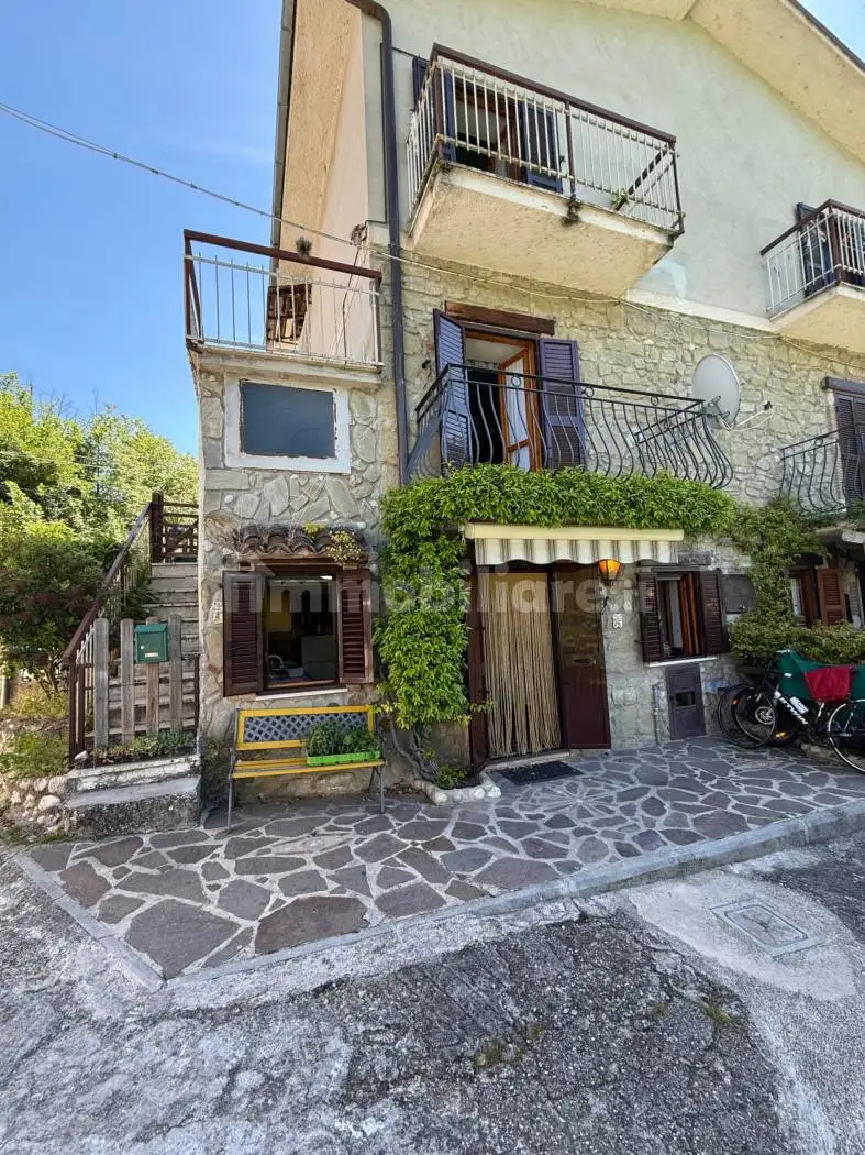 Casa indipendente in vendita a Petrella Salto