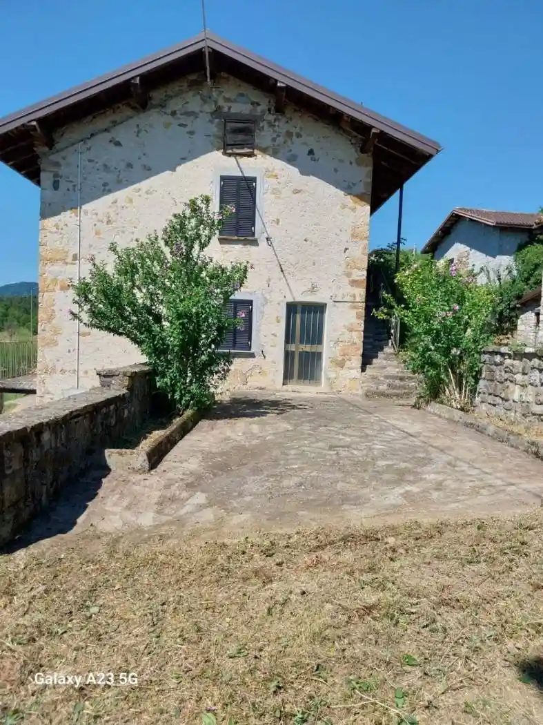 Rustico - Casale in vendita a Corte Brugnatella