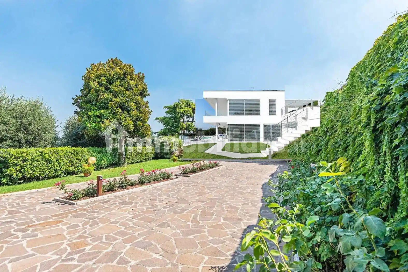 Villa in vendita a Desenzano del Garda