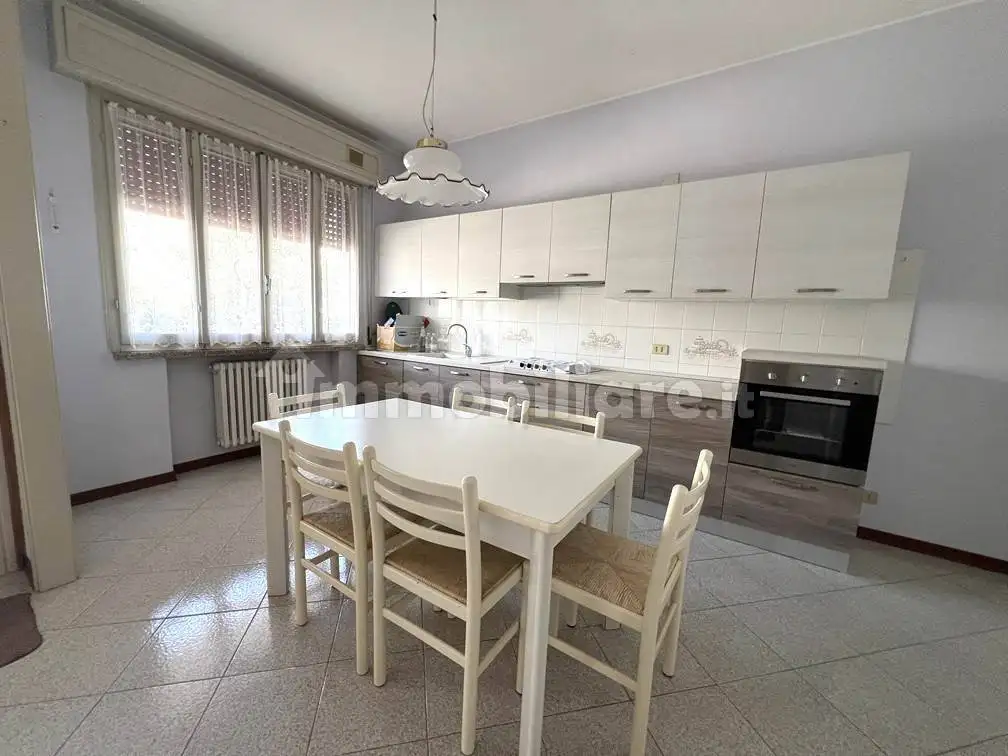 Terratetto unifamiliare 88 m², buono stato, Centro, Castel d'Ario - foto 5