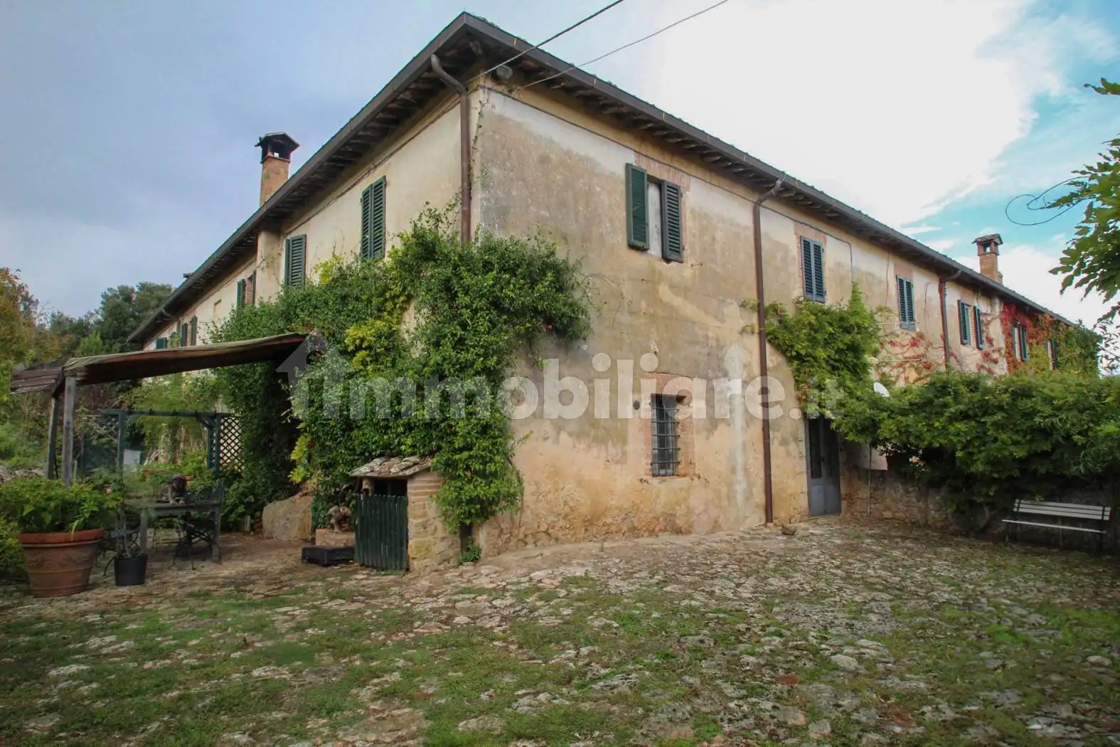 Rustico - Casale in vendita a Siena