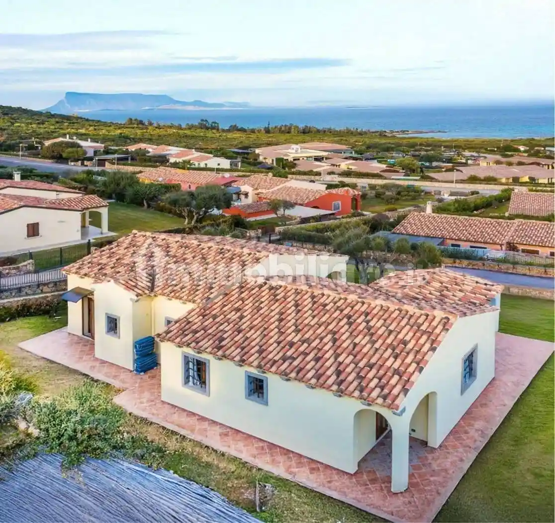 Villa in vendita a San Teodoro