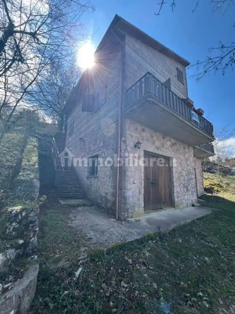 Villa in vendita a Giano dell'Umbria