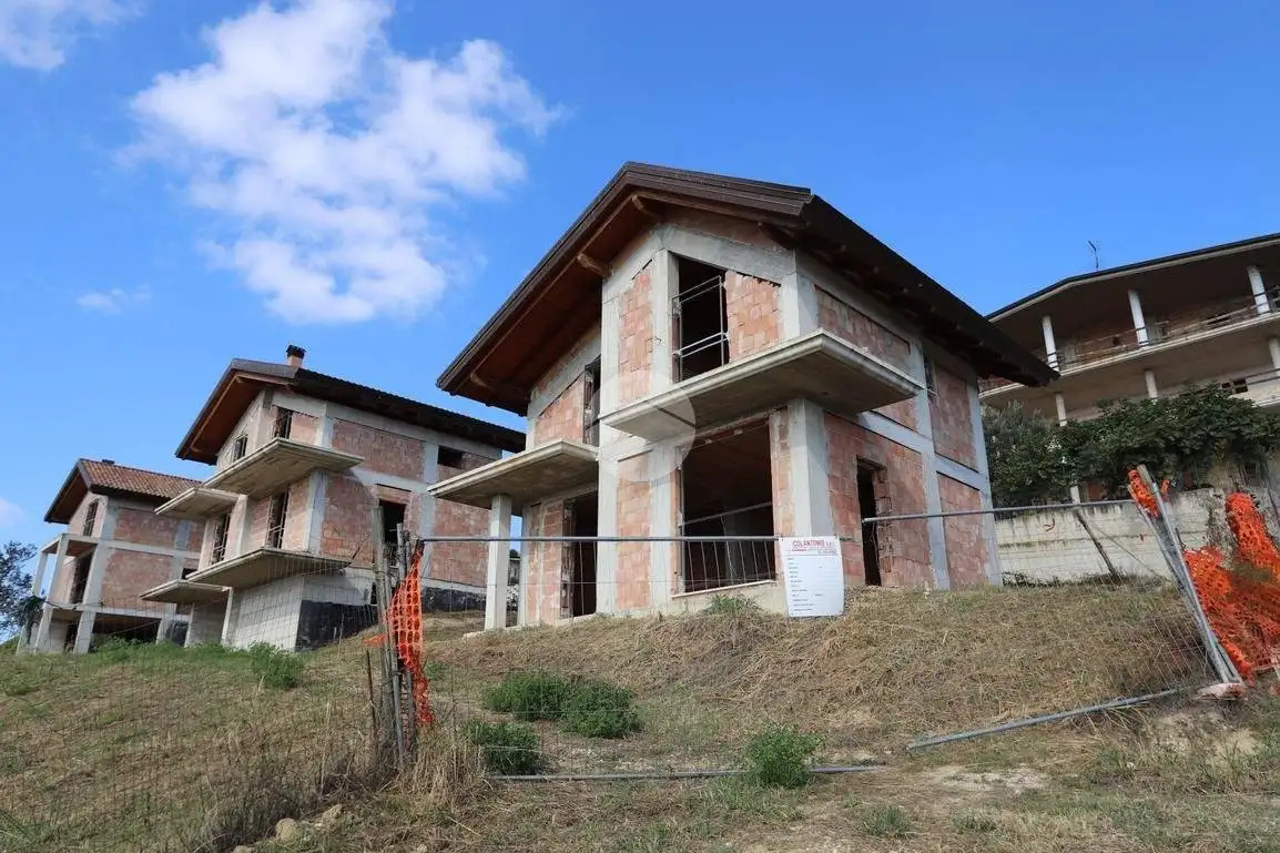 Villa in vendita a Colonnella
