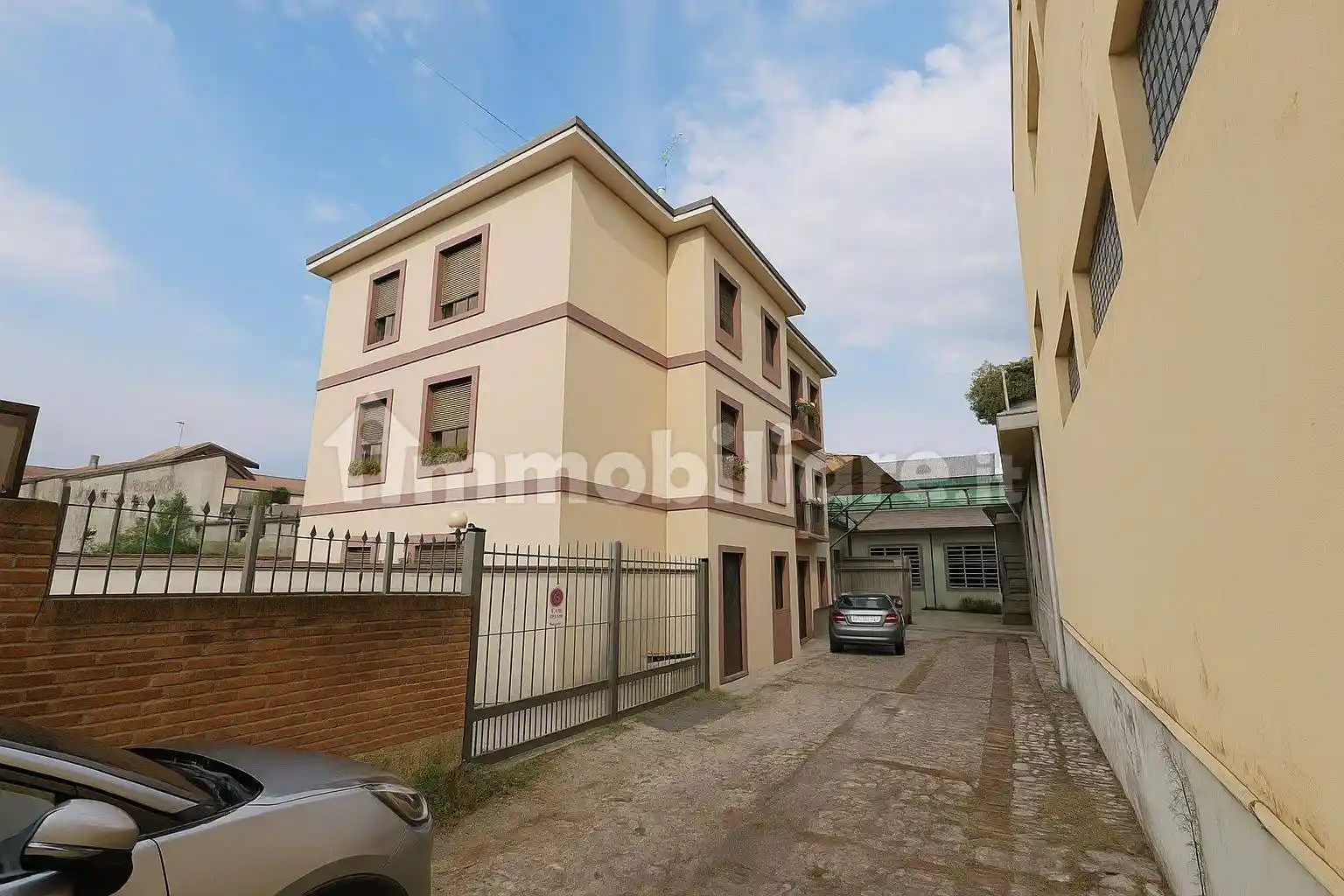 Palazzo - Edificio in vendita a Vigevano