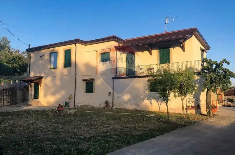 Casa indipendente in vendita a Fontanarosa