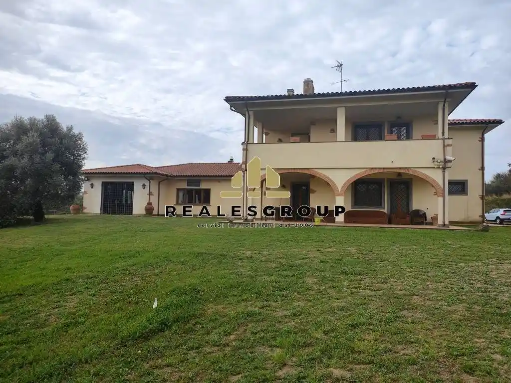 Villa in vendita a Campagnano di Roma