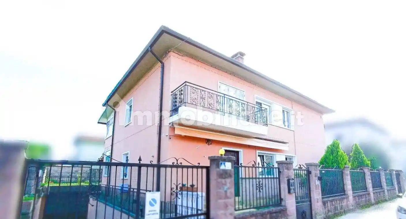 Villa bifamiliare via Pola 93, Via Cividale, Udine - foto 2