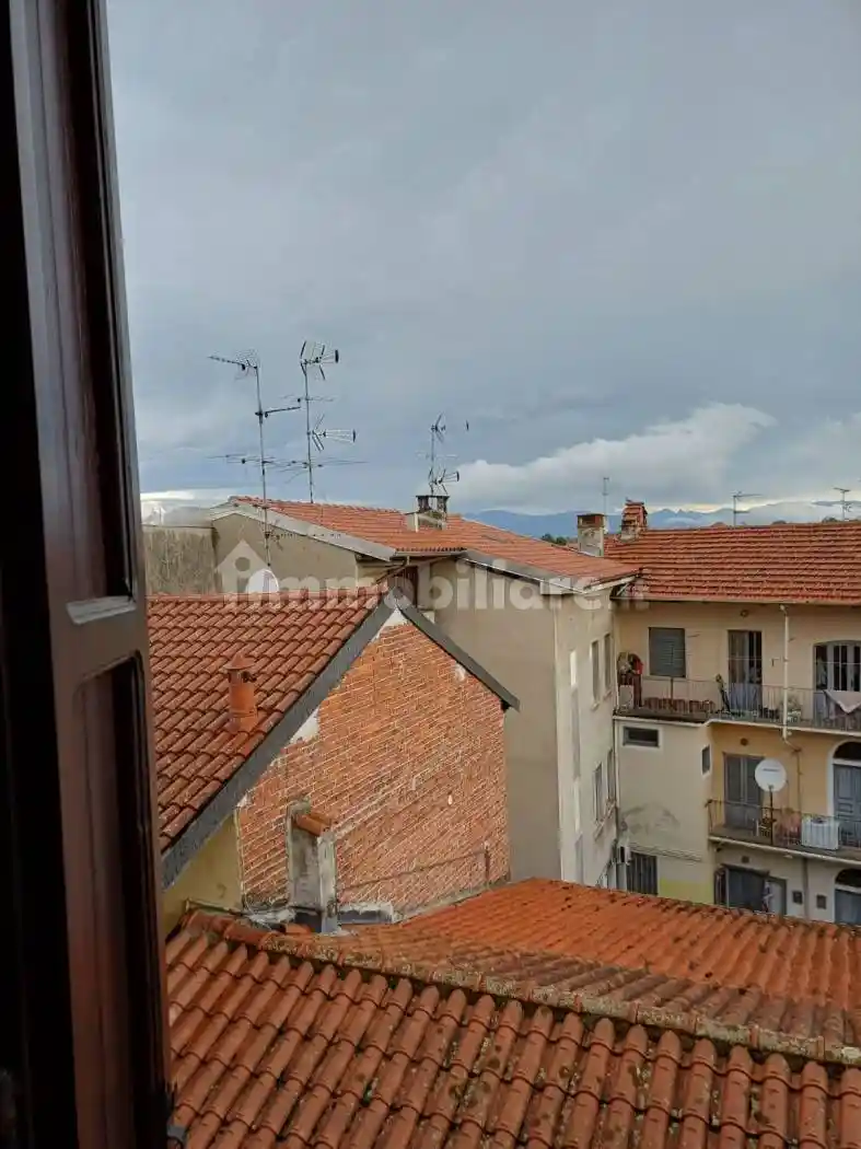 Appartamento in vendita a Varallo Pombia