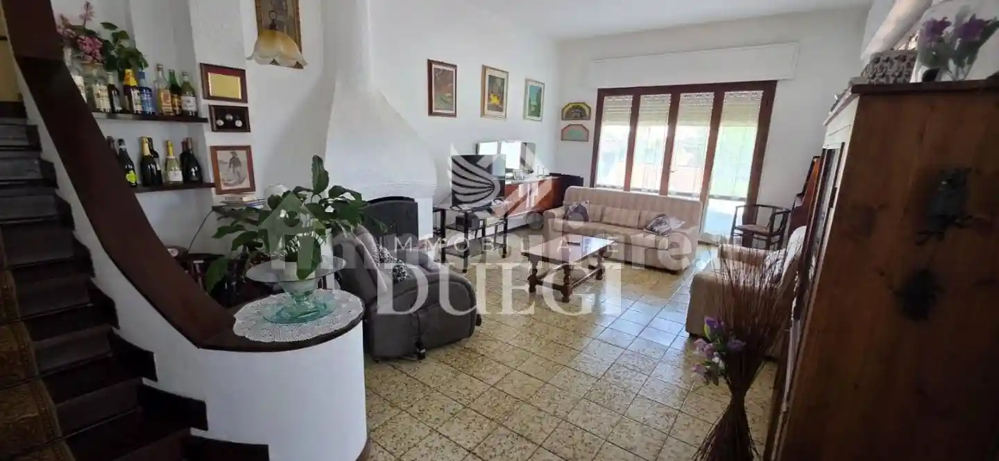 Villa in vendita a Viareggio