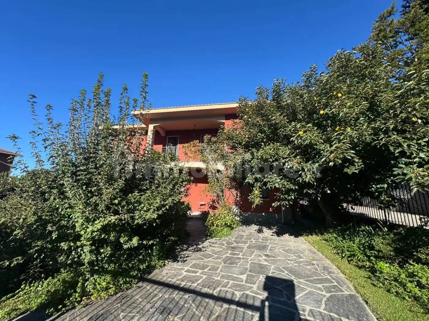 Villa in vendita a Gavirate