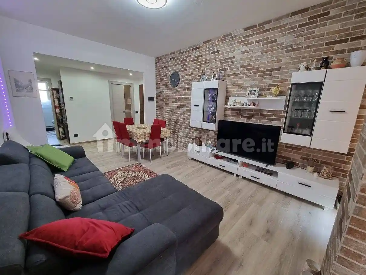 Appartamento in vendita a Limbiate