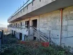 Palazzo - Stabile in vendita a Sacrofano