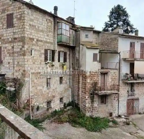 Appartamento in vendita a Bassano Romano