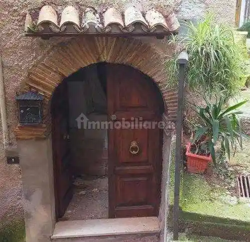 Appartamento in vendita a Olevano Romano