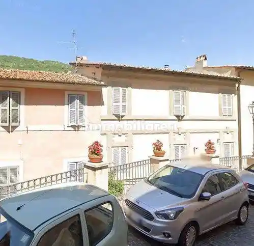 Appartamento in vendita a Genazzano