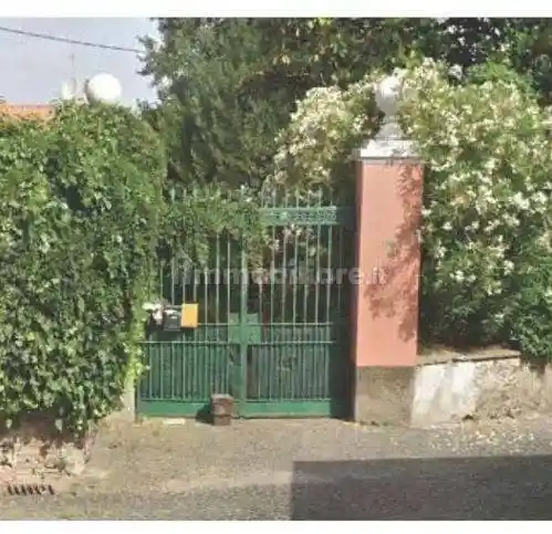 Appartamento in asta a Colonna