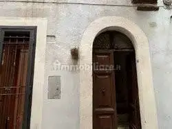 Appartamento in asta a Gallese